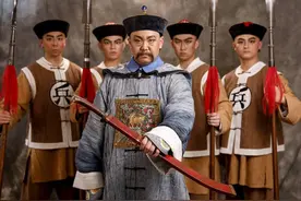 清朝时期的总兵究竟是多大的官职，相当于现代军队的什么职务？图片