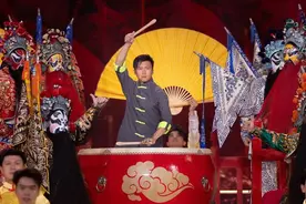 谢霆锋首次尝试大鼓，演绎国粹版《黄种人》献礼祖国图片