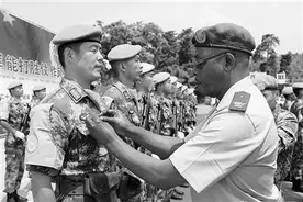 30年，中国蓝盔铸丰碑图片