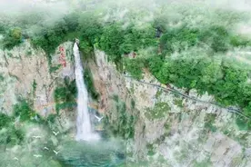 宁波这些高空玻璃栈道太火爆了，悬崖、峡谷、高山，玩的就是心跳图片