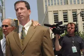 NBA的丑闻，前裁判员蒂姆多纳吉在被贿赂后，是如何操纵比赛的？图片