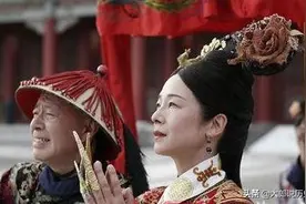 李莲英纵横朝廷多年，慈禧倍加恩宠，为何还会死无全尸？图片