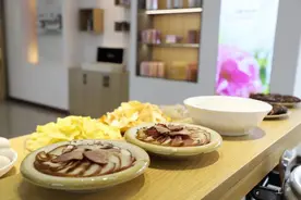 金海湖新区（毕节高新区）：农特产品展销 年货有“土味”更有“人情味”图片