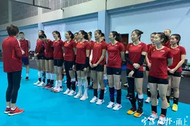 中国女排从宁波出发，前往日本参加东京奥运会测试赛图片