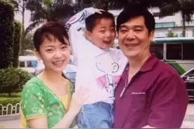 68岁的康祈光和45岁的香兰，他们成为了《外剧》康家中最后的爱情图片