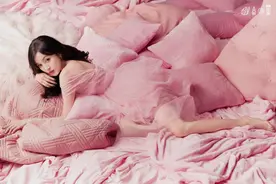 解散倒计时！火箭少女全员粉白色系套装演绎甜美浪漫图片