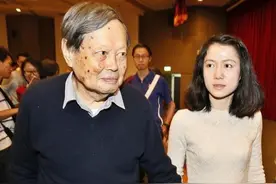杨振宁100岁生日：感恩45岁妻子翁帆17年的陪伴，婚姻细节曝光图片