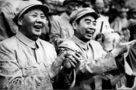 毛主席从不让人为他祝寿，71岁生日时，他为何请30多人一起吃饭？图片