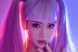 不愧是戚薇！cos“小丑女”美出新高度，扎双马尾御姐感十足图片