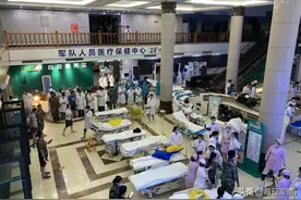 7月21日，关键时刻，三军将士挥师中原！咱们中国有力量图片