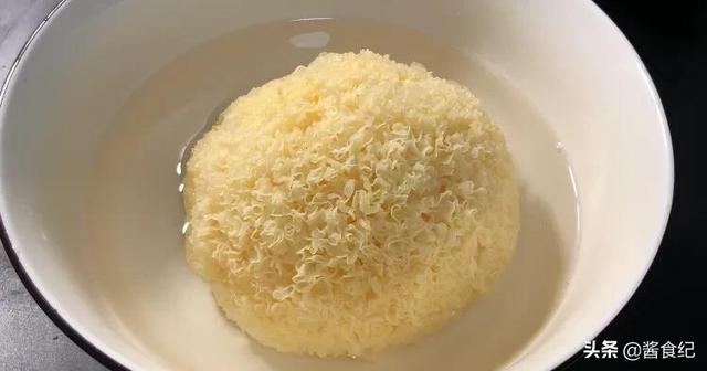 燕窝和南瓜可以一起吃吗 2025年燕窝和南瓜可以一起吃吗宝宝