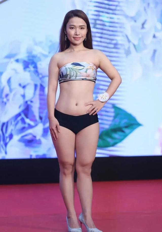 大学游泳课鸡皮肤