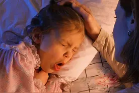 白天不咳嗽，晚上刚躺下就剧烈咳嗽，要怎么止咳？图片