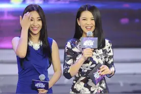 44岁李湘韵味十足，碎花裙减龄10岁，网友：气质不输柳岩图片