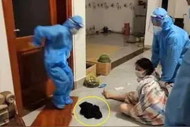 越南女子被要求隔离时，拒不配合，责骂工作人员还脱衣抗议图片