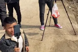 这个病态的社会，重感情的拉面哥正在被利用图片