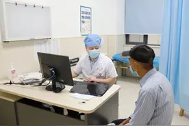 泌尿外科微创手术治疗重复肾输尿管结石，74岁阿姨露笑容图片