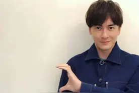 带大家参观郑元畅豪宅，想不到男神也会下厨，室内装潢精致奢华图片