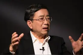 余秋雨的另一面：抛弃发妻李红，另娶小16岁马兰，前妻怒斥伪君子图片