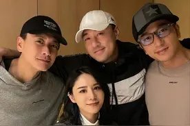 TVB当红小生齐聚，林峯脸部肿胀眼睛似睁不开？状态不敌黄宗泽图片