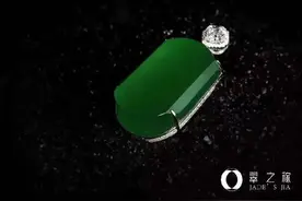 翡翠赌石与成品图片