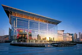 “北方明珠”出众的地标，距大连火车站4.5公里，征服来访参观者图片