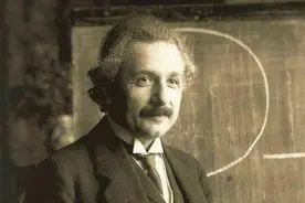 爱因斯坦：达到光速时间静止，那超过光速，时间会倒流吗？图片