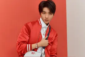 TFBOYS颜值集体下跌，王源满脸痘千玺发腮，王俊凯也变奇怪图片