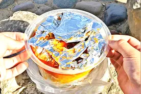 16块钱一份的“花甲pk虾”，3碗都吃不饱，份量太少了视频封面