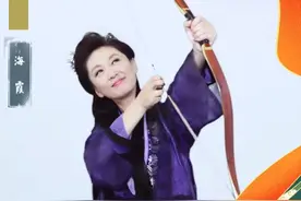央视主播海霞变化好大！长发古装美到不敢认，和鲁健王冠同台比赛图片