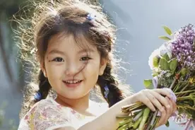 童星阿拉蕾：4岁养家，5岁累到在片场，6岁提到父母就泪如雨下图片