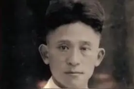1949年，军区领导与饭馆老板娘对暗号，老板娘却崩溃大哭，为何？图片