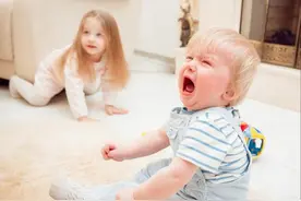 孩子一哭闹，父母就妥协？面对“情感勒索”，要学会“冷处理”图片