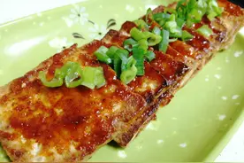 香煎豆腐，简单又美味的小吃，操作容易，在家也能做出烧烤味图片