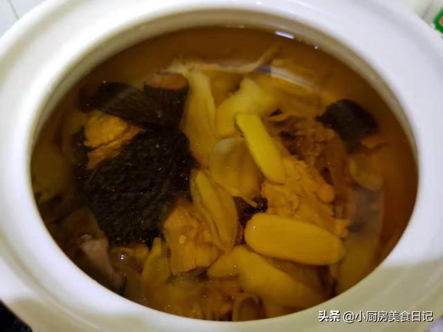 排骨花胶炖羊肚菌 2026年排骨花胶炖羊肚菌汤的功效