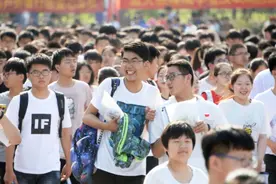 高中能吃这“4种苦”的学生，高考更容易考出高分，班主任都说准图片