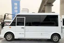 15万就能拥有一款配置齐全、舒适宽松的房车-五菱Q500图片