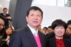 靠3万起步创业赚百亿，却因20亿民间借贷，最终无奈选择跳楼图片