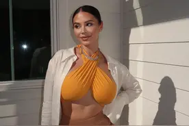 经常惹事又争强好胜，库里为何会选择相貌平平的阿耶莎为妻？图片