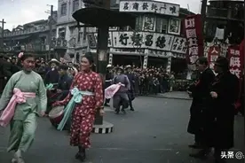 解放上海，团参谋长看押4万俘虏，遇到天大难题：没饭吃图片