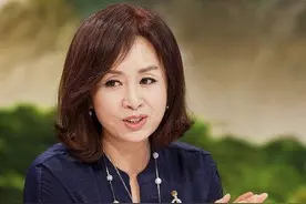 朴海美近照曝光，含着金汤匙出生，为何人生却被两段情所“毁”？图片