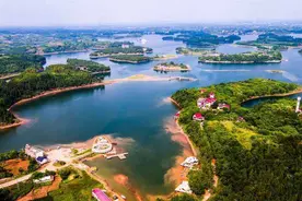 国际庄有一个占地360万平米湿地公园，离市区不远，关键还免费图片