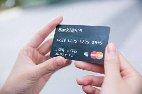 贷款逾期发短信说几号开庭，欠信用卡收到短信开庭 配图01