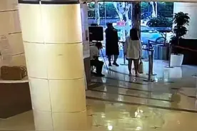 骗子！我会报复的！沪上闪送员，辱骂威胁女客户！后面的事，更是伤伤伤……图片