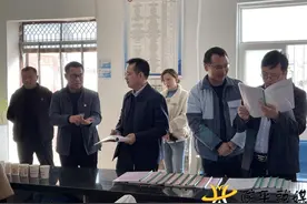 遂平县县委副书记尹永彪、副县长茹纯洁深入遂平县石寨铺镇调研村“两委”换届选举及产业振兴工作图片