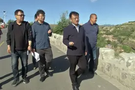 张家口下花园：区委副书记、代区长韩俊峰就我区农村生活污水无害化处理和人居环境改造提升工作进行调研图片