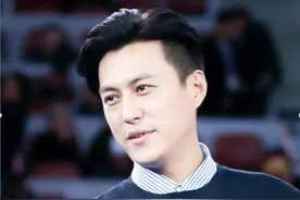 41岁靳东不配拥有“老干部”称号，时尚穿搭，妥妥的“小鲜肉”图片