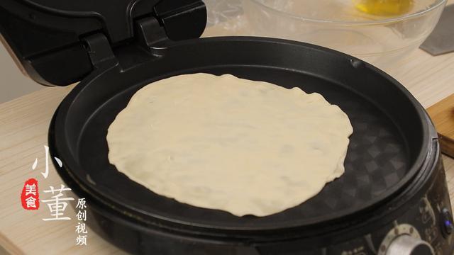 这才是烙饼的正确做法，柔软多层凉了也不硬，我家隔三差五做一次