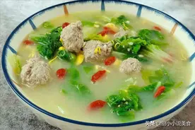 夏天多喝汤，分享3道汤水，汤味鲜美，好喝营养，天热喝正合适图片