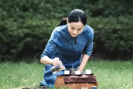 绿城和她的朋友丨杨洋：因茶优雅，灵魂也有了香气图片